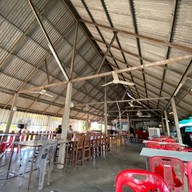 ร้านอาหารลุงแย้ม