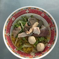เมนูของร้าน ก๋วยเตี๋ยวป้าใฝ