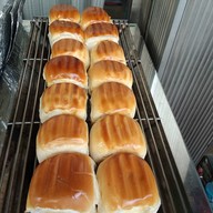 เมนูของร้าน ขนมปังปิ้งเจ้าอร่อยเด็ดเยาวราชบางรัก