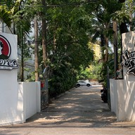 Mama Dolores - Mediterranean Restaurant เย็นอากาศ