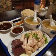 เมนูของร้าน เรือนต้น โรงแรมมณเฑียร