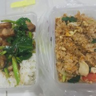 เมนูของร้าน กะเพราหอม @HOME