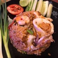 ข้าวผัดปูพระราม5และชาไข่มุกLION ข้าวกระเพรา สุกี้ กุ้งอบวุ้นเส้น หมูสเต๊ะ