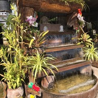 ม่านน้ำเรียกทรัพย์