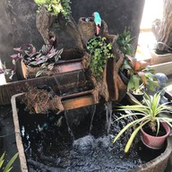 ม่านน้ำเรียกทรัพย์