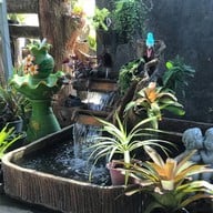 ม่านน้ำเรียกทรัพย์