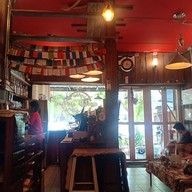 กาแฟหกใส่ คอฟฟี่ฉอฟ