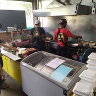 Pop Pop.กระเพราจับกัง