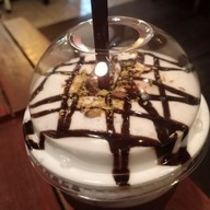 กาแฟหกใส่ คอฟฟี่ฉอฟ