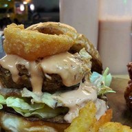 เมนูของร้าน Trailer Hunger Burger สุระ2