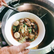 ก๋วยเตี๋ยวตู้ไม้แม่สะเรียง