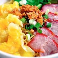 นายอิ๋งบะหมี่เกี๊ยวหมูแดงสู้ชีวิต ชุนฮั้ว