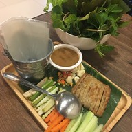 เมนูของร้าน R-แหนมเนือง and อาหารญี่ปุ่น Oshinei