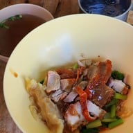 เปาเปาหมี่หยกเป็ดย่าง ถนนปุณกัณฑ์