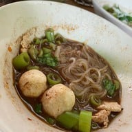 เมนูของร้าน เรือนไทย ก๋วยเตี๋ยวเรือ