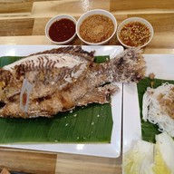 เมนูของร้าน เป็นตาแซ่บ