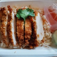 บ้านย่าขาหมูbyคุณย่า