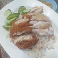 ณัฐยาข้าวมันไก่