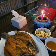 เมนูของร้าน ริมผา ลาภิน