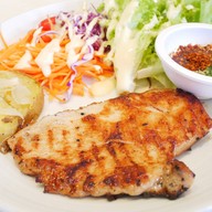 Salad House Sriracha ไอเพลส(หน้านิคมฯแหลมฉบัง)
