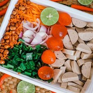 ยำปูแสบ YUM PU ZABB ยำมะม่วงปูม้า ตลาดรามอินทรา กม.2