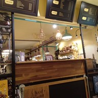 บรรยากาศ Wafflewhip Cafe วาฟเฟิลวิป