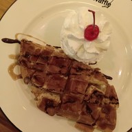 เมนูของร้าน Wafflewhip Cafe วาฟเฟิลวิป