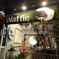 หน้าร้าน Wafflewhip Cafe วาฟเฟิลวิป