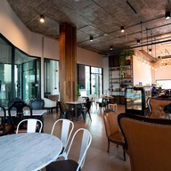 บรรยากาศ Plenary Café & Swimming Pool