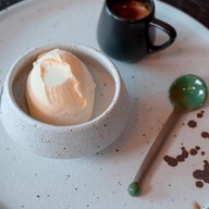 เมนูของร้าน Plenary Café & Swimming Pool