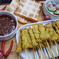 หมูสะเต๊ะ อาม่า