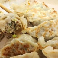 เกี๊ยวซ่าบ้านฮา