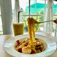 My Cake Garden & Café Halal Food