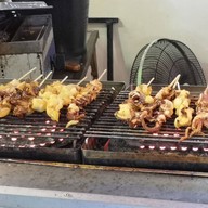 เมนูของร้าน รุ่งเจริญทรัพย์ หมึก สด ย่าง