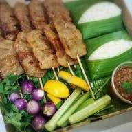 จ๊ะจ๋าหมูปิ้งพารวย สาขา เมเจอร์ ท่าน้ำนนท์