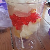 ไอติมไข่แข็ง ร้านน้องกันต์ ถนนท้ายบ้าน