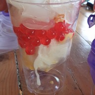 ไอติมไข่แข็ง ร้านน้องกันต์ ถนนท้ายบ้าน