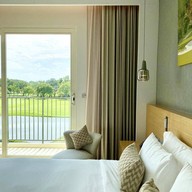 โรงแรมอีสตินธนาซิตี้ กอล์ฟรีสอร์ท กรุงเทพ