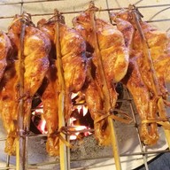 ร้าน เฮียชู เนื้อตุ๋น&หมูตุ๋น ข้าวขาหมู