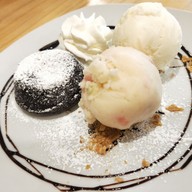 Janie Scoop นิมมาน