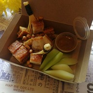 เมนูของร้าน ทองใหญ่ UD Town