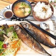 Don't mind calorie cafe'