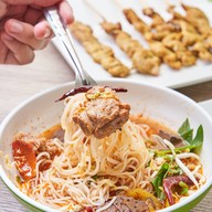 เมนูของร้าน ข้าวซอยน้ำเงี้ยวคุณติงน้อย บางเตย