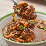 เมนูของร้าน ข้าวซอยน้ำเงี้ยวคุณติงน้อย บางเตย