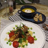 ฺBeyond The Bar Cafe & Restaurant