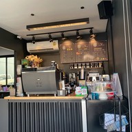 บ้านม่าเพชรบุรี BAANMA อาคารอาใหญ่