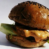 เบอร์เกอร์วิทยา-ฟู้ดทรัค ดราก้อนทาวน์ จุฬาฯซอย20