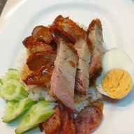เมนูของร้าน ดีเจริญข้าวมันไก่ ตลาดโพธิ์สุวรรณ