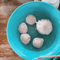 ก๋วยเตี๋ยวบ้านดง