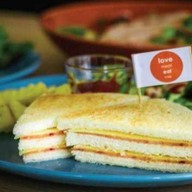 เมนูของร้าน love meat eat me / take away only